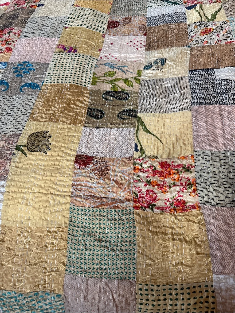 New Vintage Patchwork Quilt Coverlet Bedspread - Beige Silk NWOT